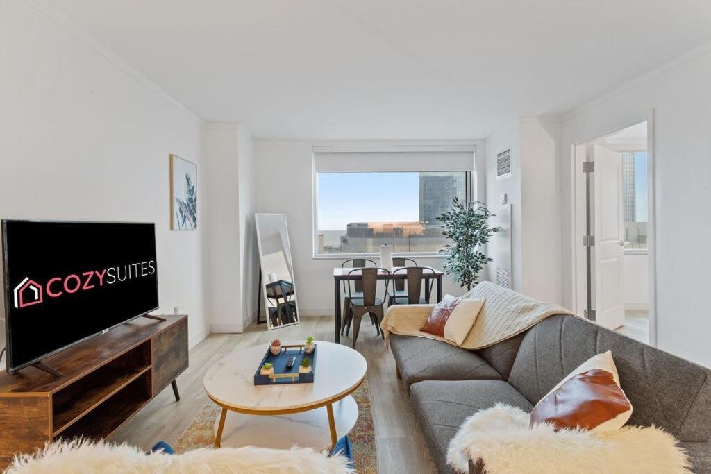 Apartment Stylish 2br 3ba Cozysuites At Showboat