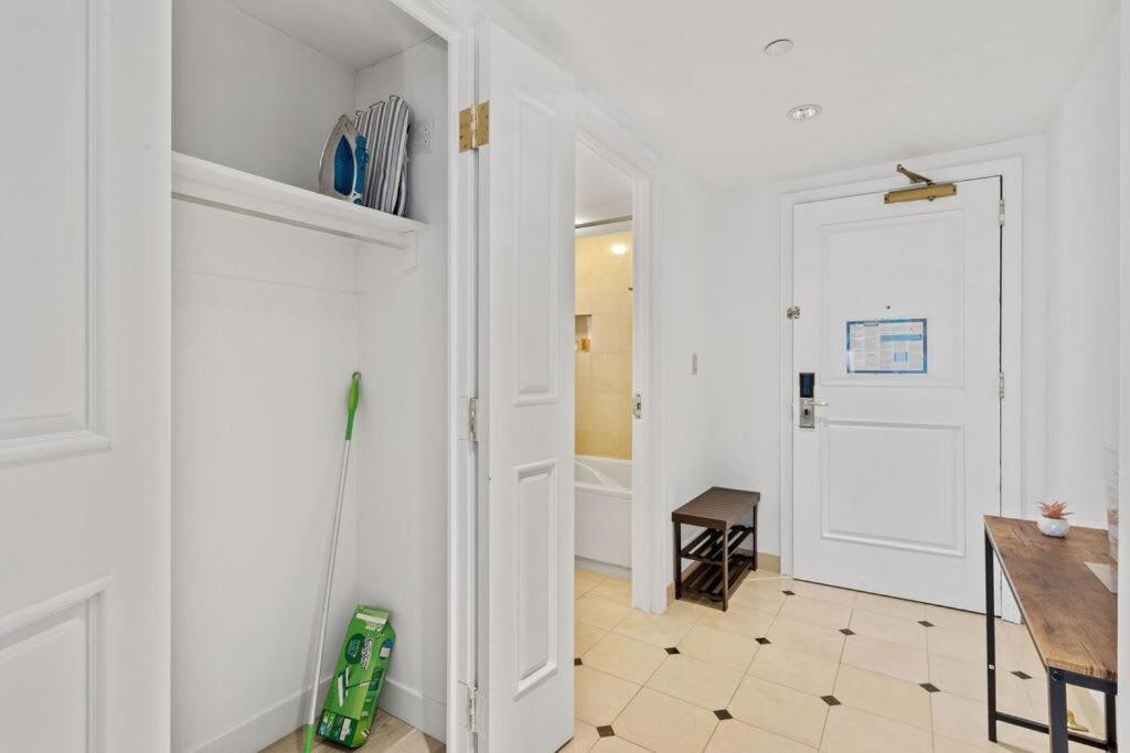 Stylish 2br 3ba Cozysuites At Showboat Apartment Atlantic City